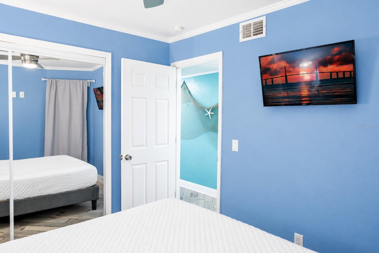 2506 N ROCKY POINT DR #331 — photo 9