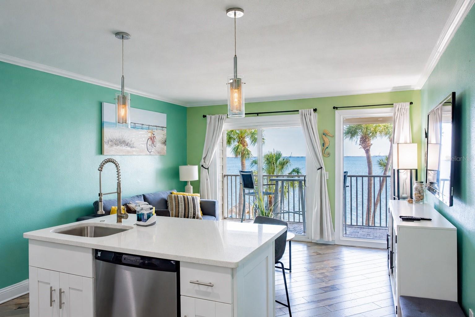 2506 N ROCKY POINT DR #331 — photo 3