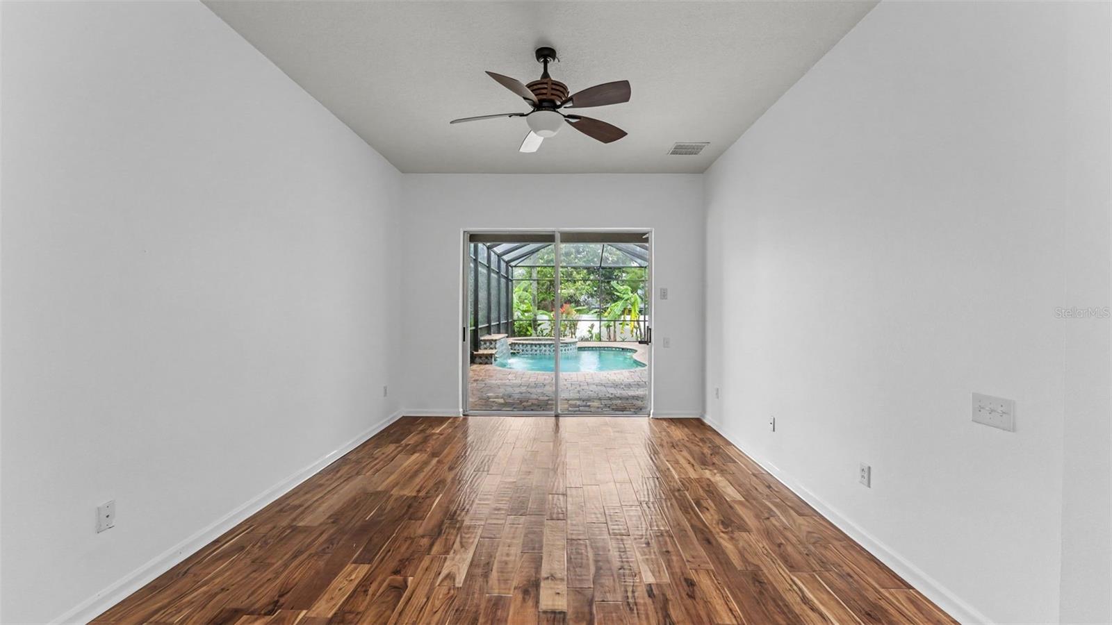 2041 HEARTLAND CIR — photo 14