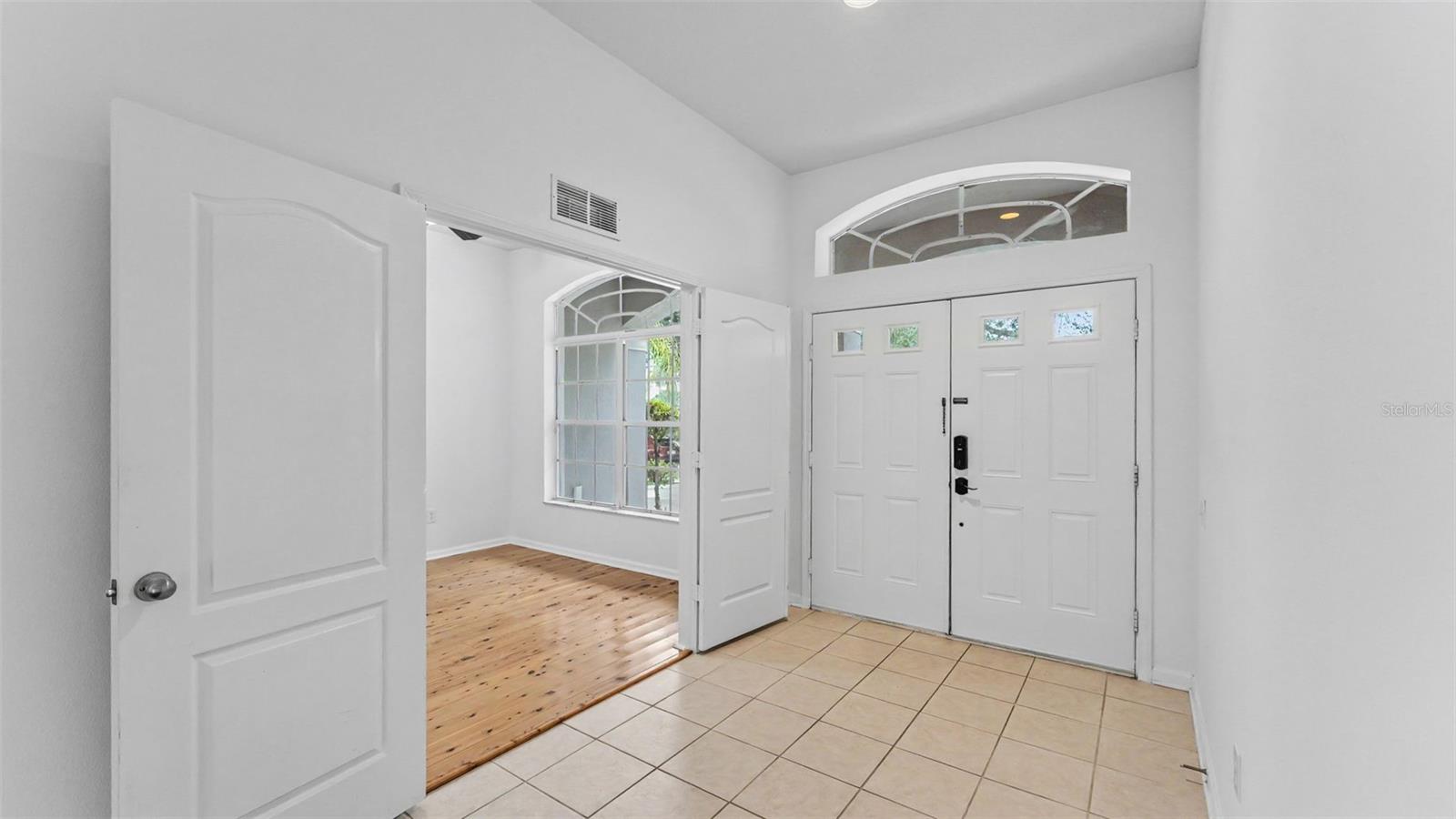 2041 HEARTLAND CIR — photo 7