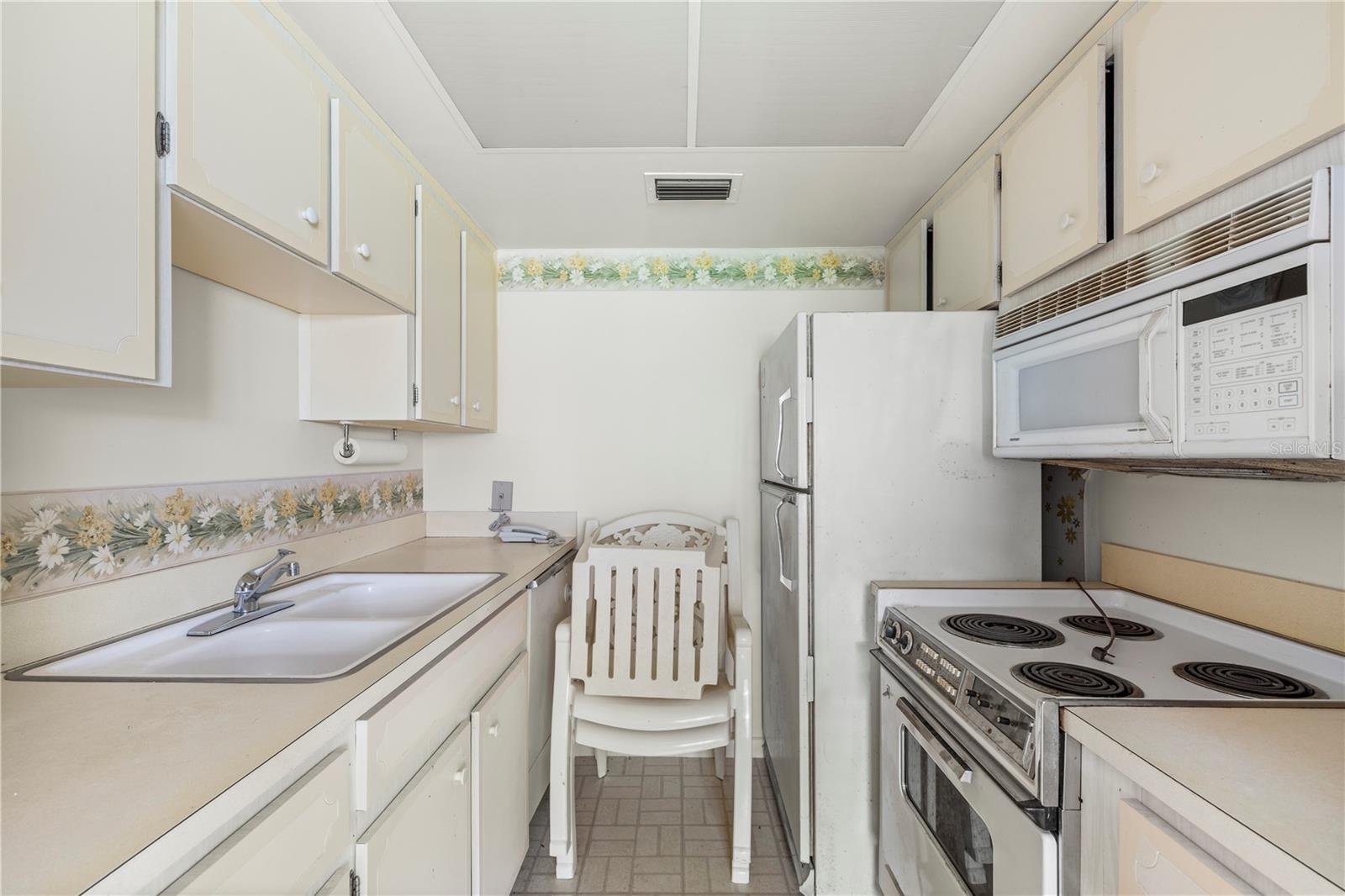 650 PINELLAS POINT DR S #122 — photo 9