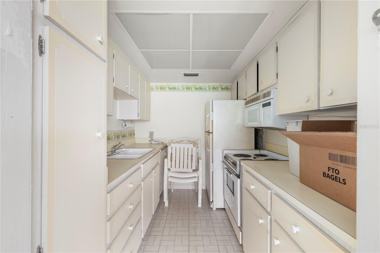 650 PINELLAS POINT DR S #122 — photo 10