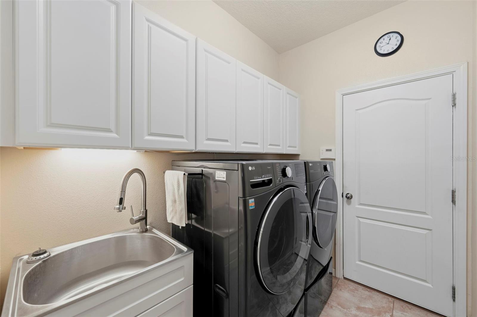5009 JAGGED CLOUD DR — photo 46