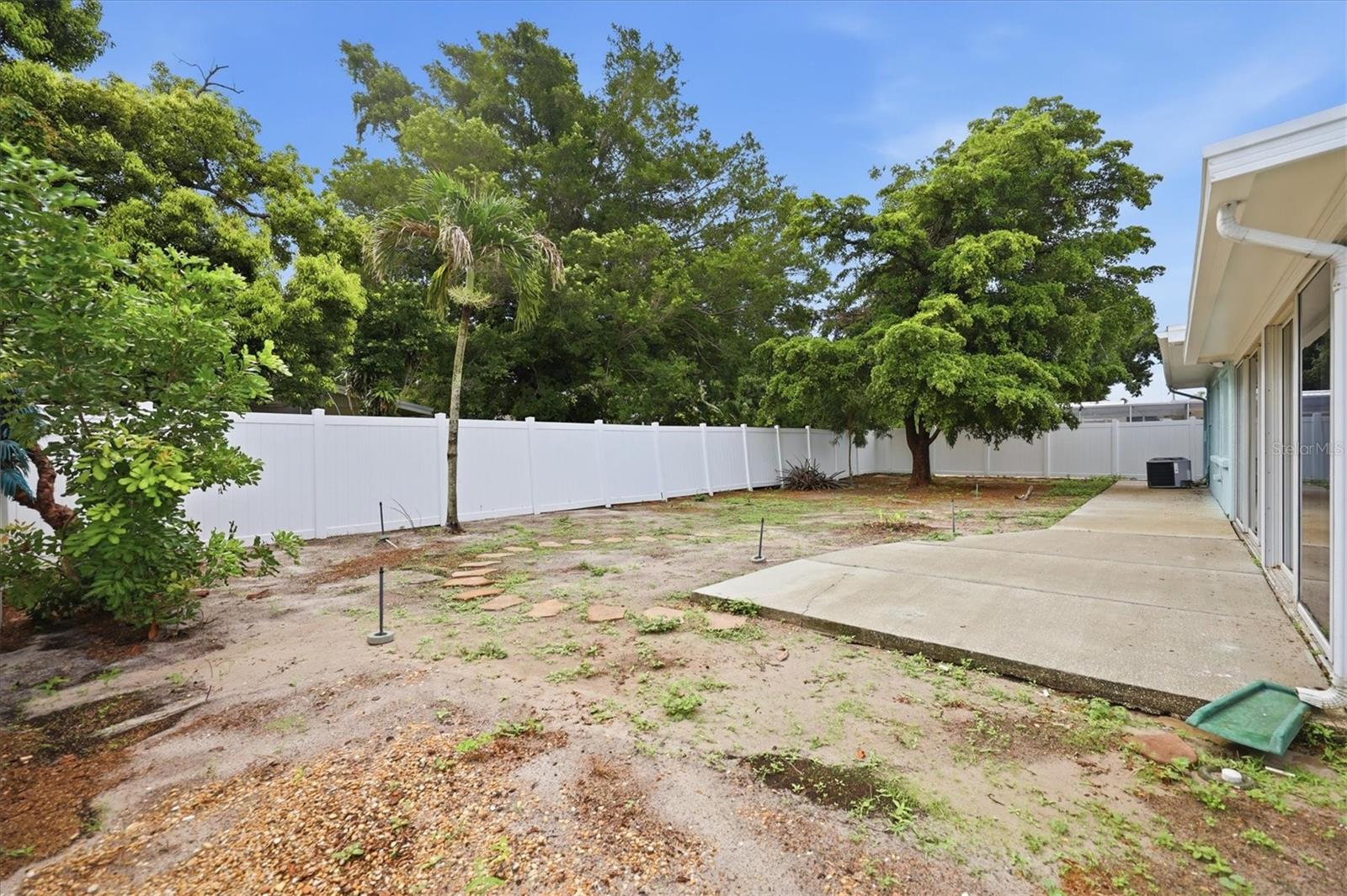 4219 DEERFIELD DR — photo 36