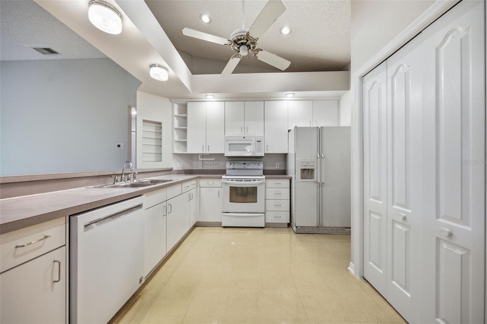 16416 WINDSOR PARK DR — photo 19