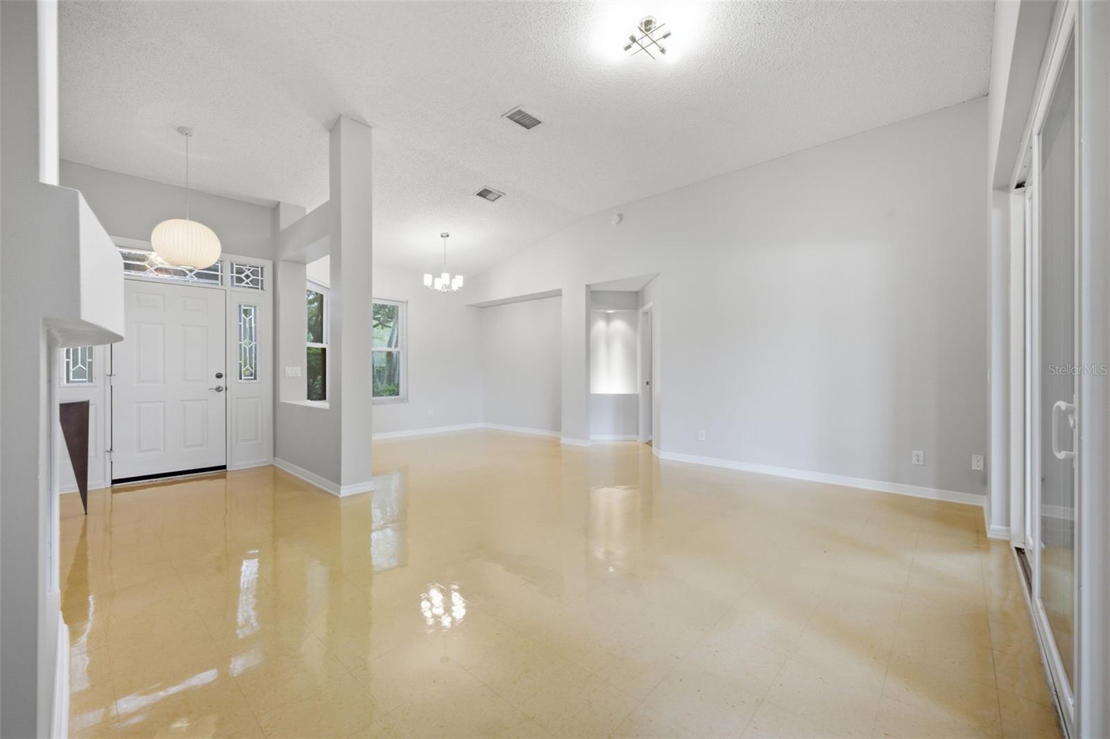 16416 WINDSOR PARK DR — photo 10