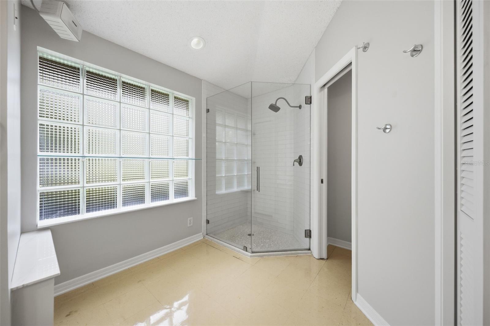 16416 WINDSOR PARK DR — photo 40