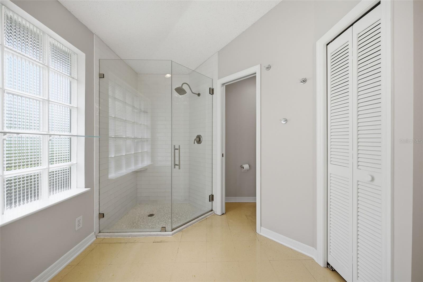16416 WINDSOR PARK DR — photo 39
