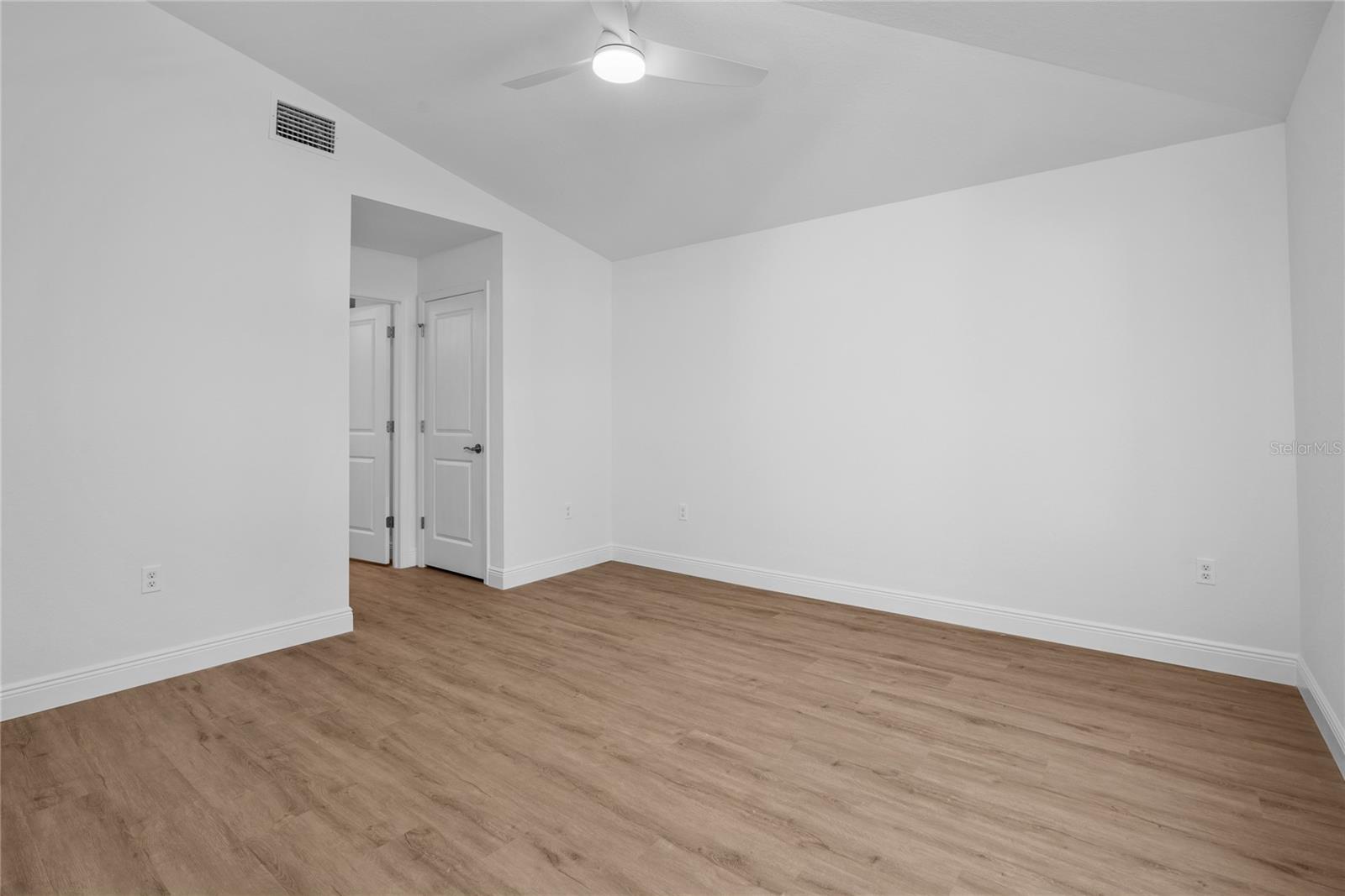 4462 AMARI RD — photo 6