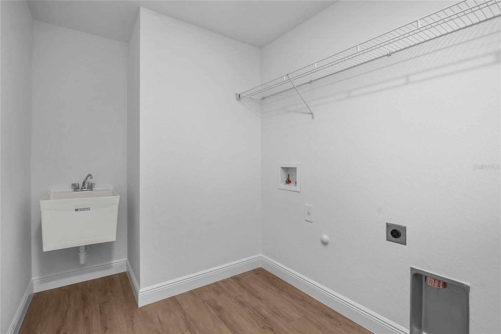 4462 AMARI RD — photo 10