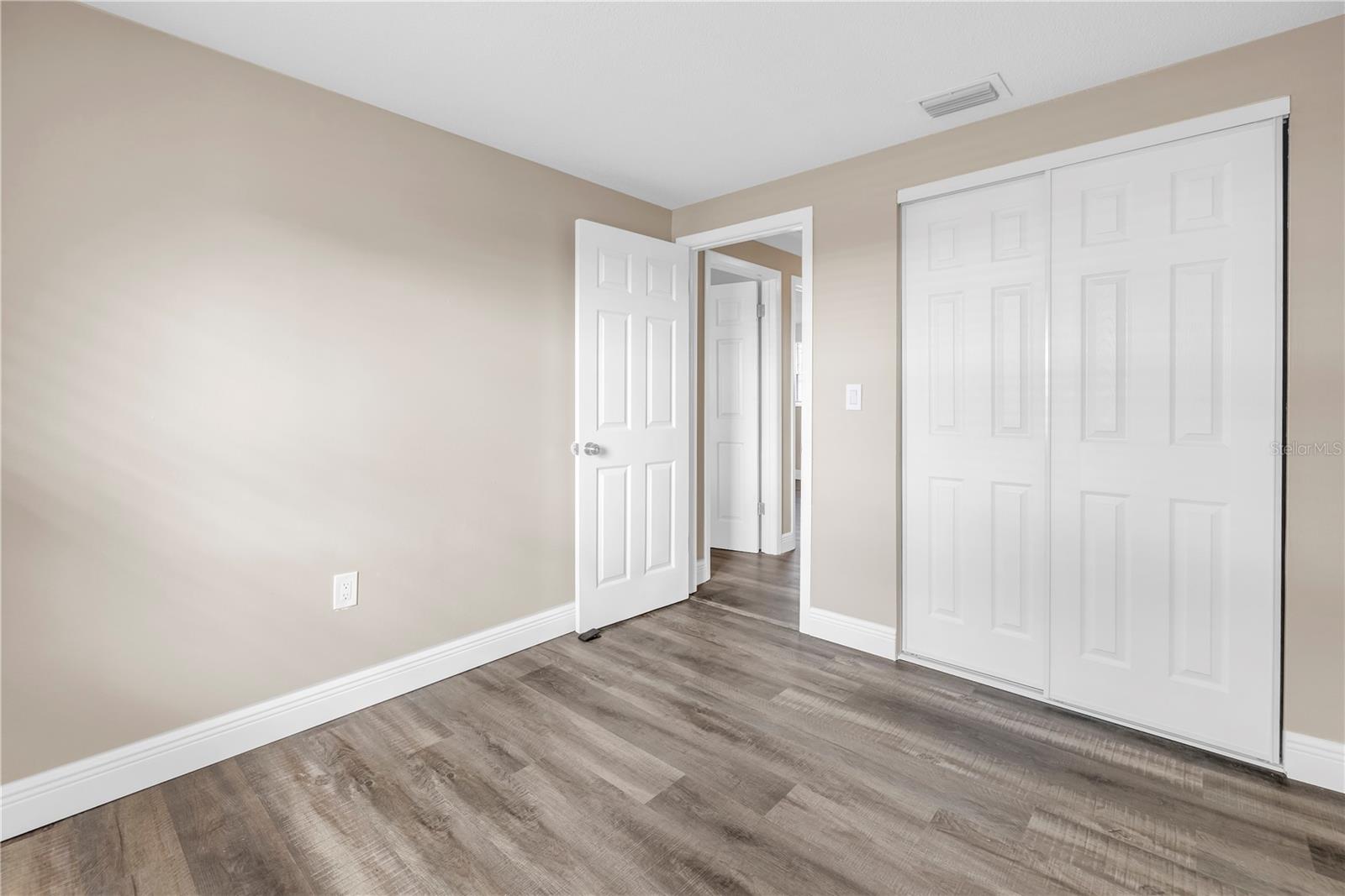 518 62ND AVE NE — photo 21