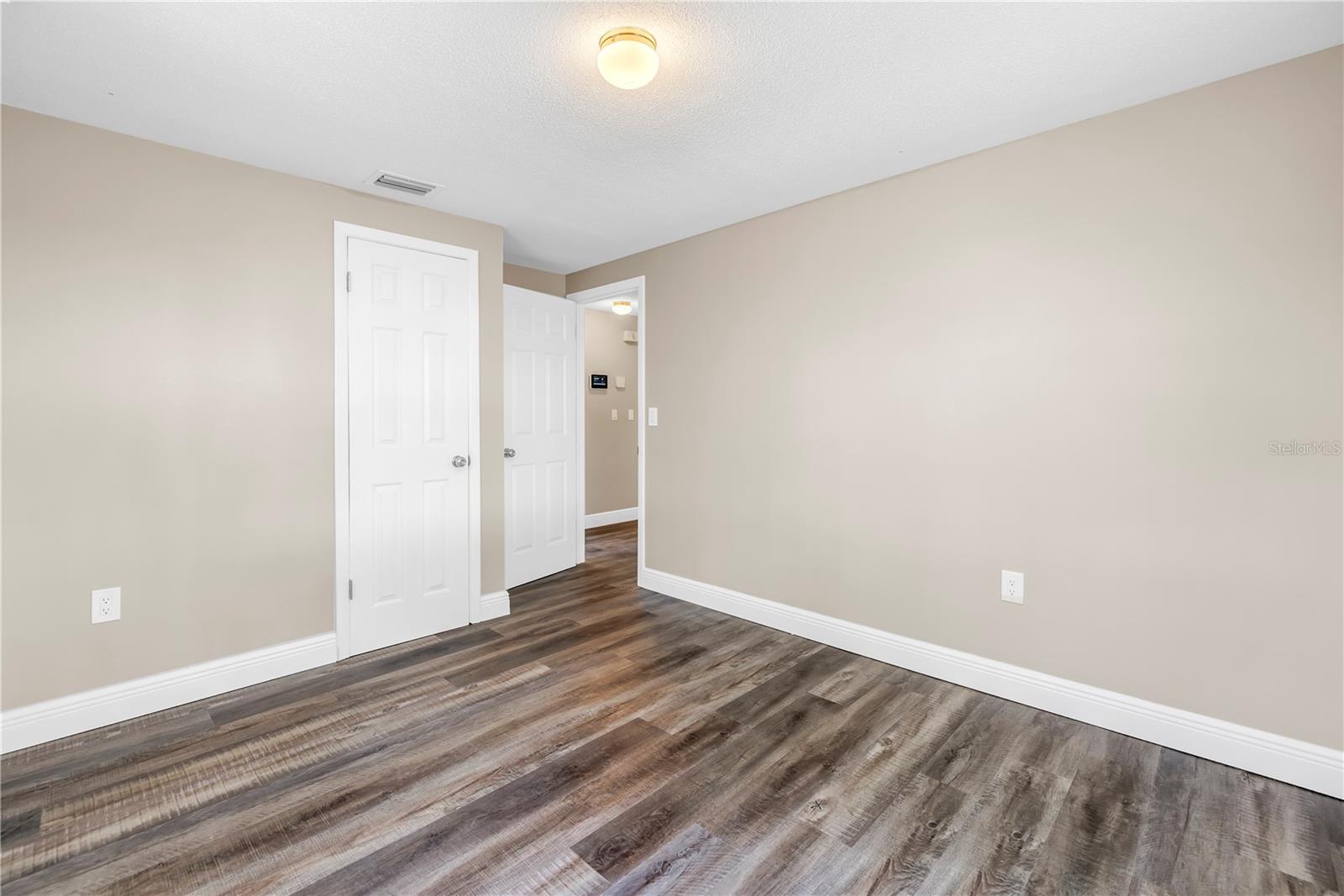 518 62ND AVE NE — photo 17