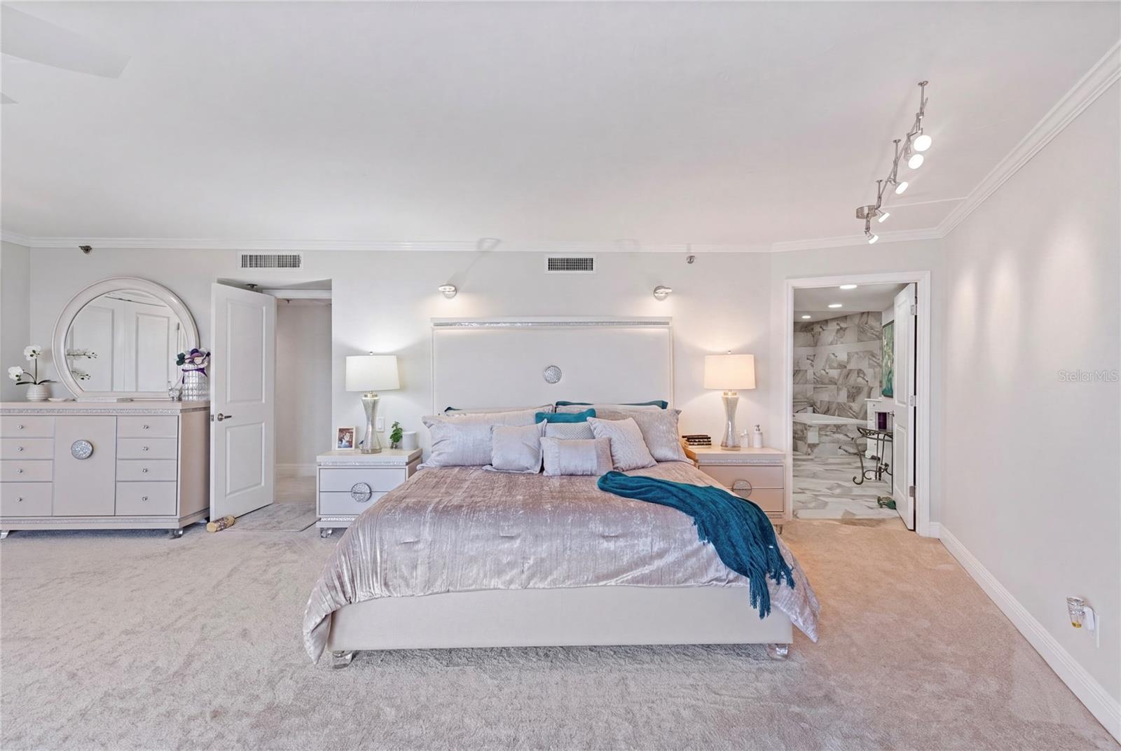 1660 GULF BLVD #PH1 — photo 38