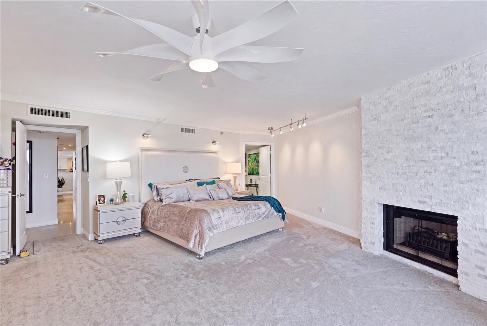 1660 GULF BLVD #PH1 — photo 39