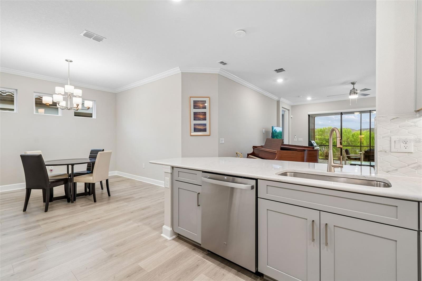 4618 ROSATTI RD — photo 34