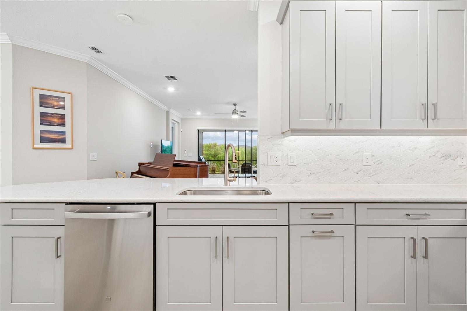 4618 ROSATTI RD — photo 14