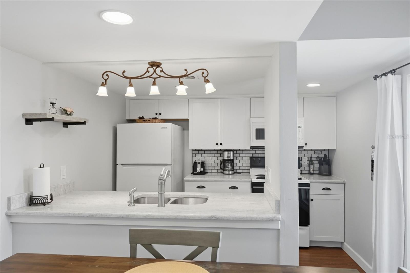 175 MEDALLION BLVD #F — photo 9