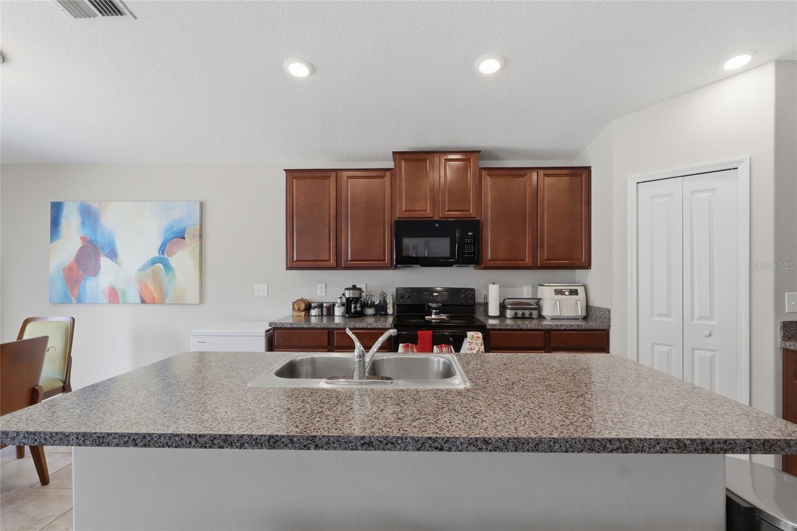 9626 SAGE CREEK DR — photo 4