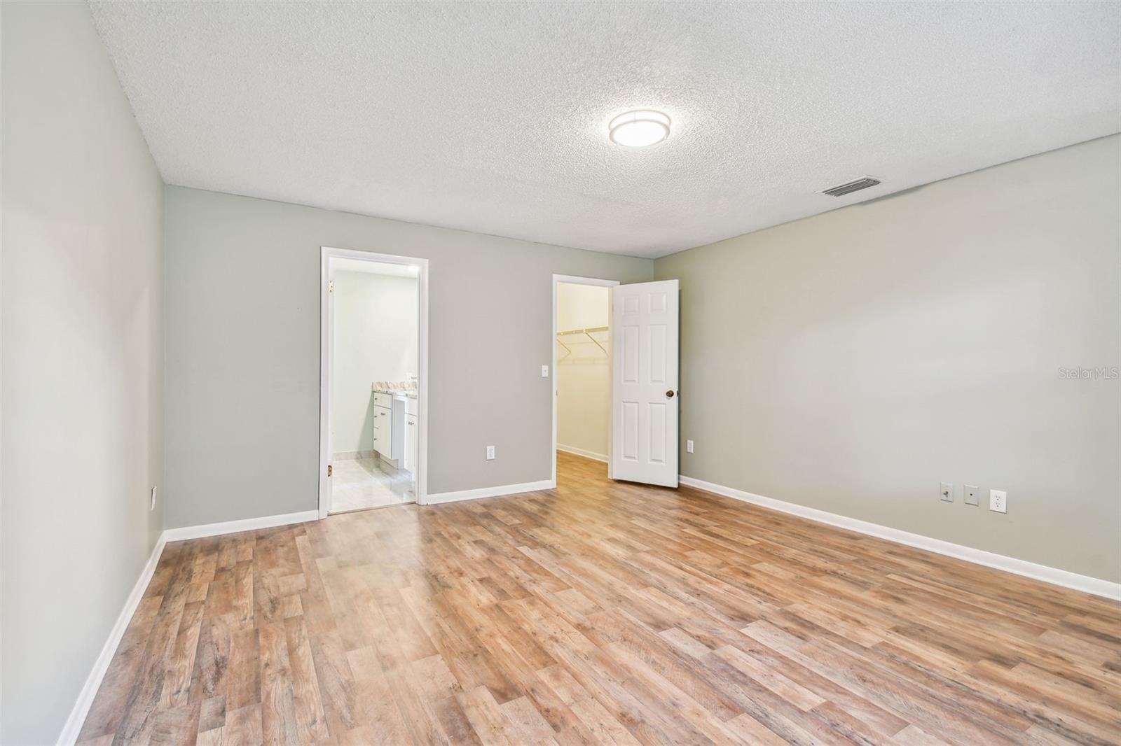 1010 RIFLECREST AVE — photo 23