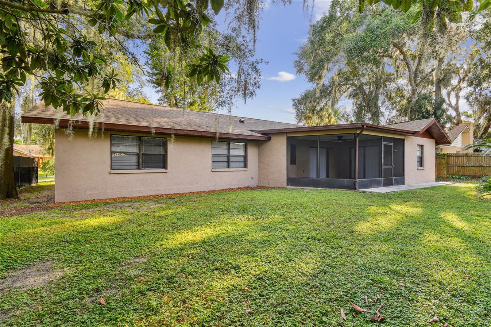 1010 RIFLECREST AVE — photo 32