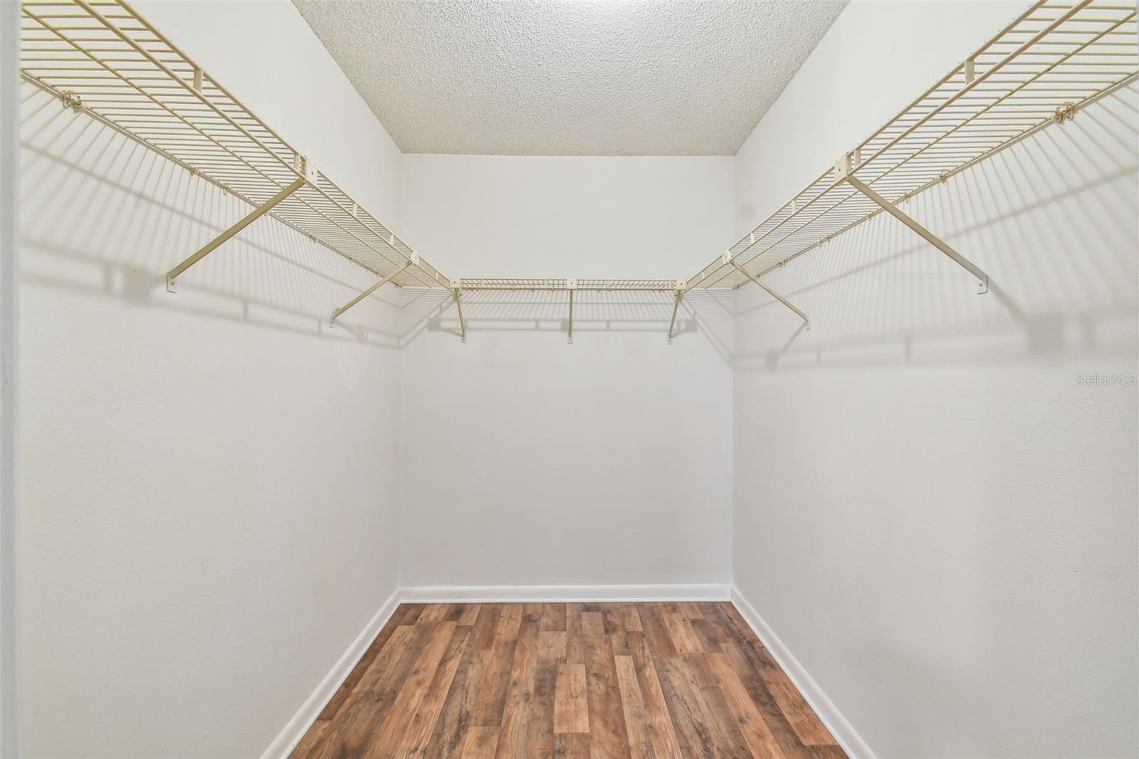 1010 RIFLECREST AVE — photo 25