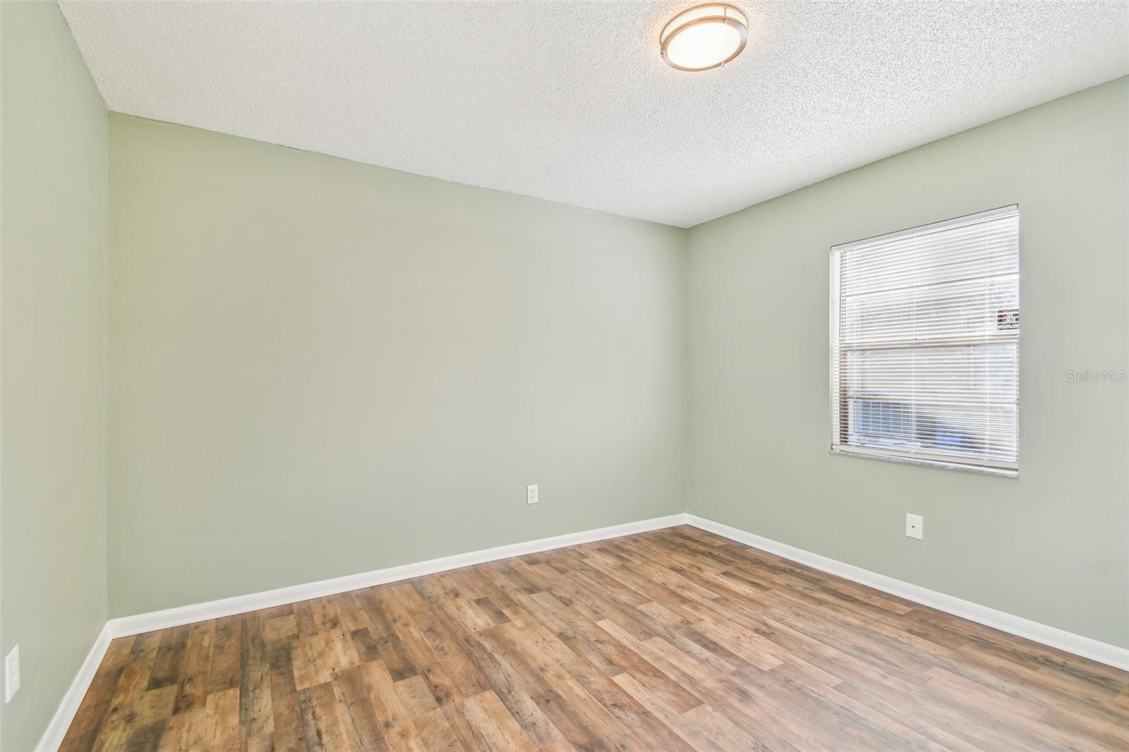 1010 RIFLECREST AVE — photo 19