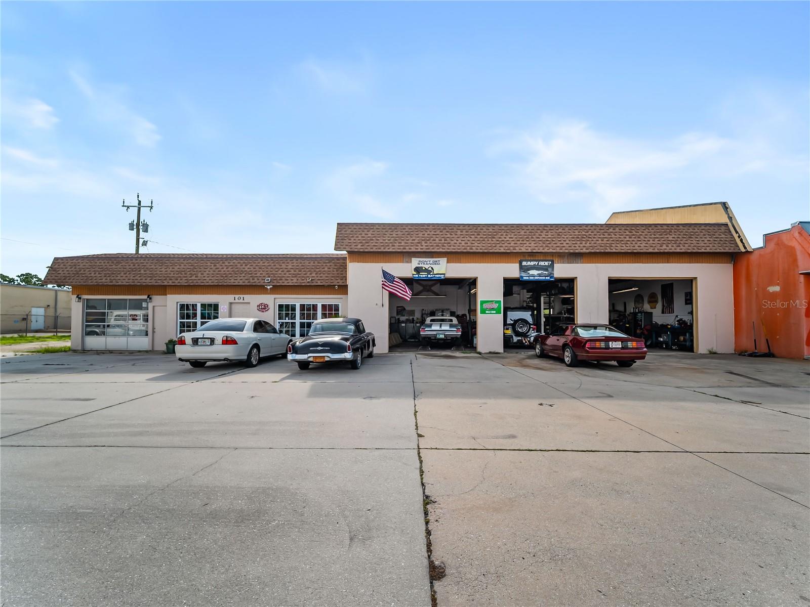 101 S INDIANA AVE — photo 4