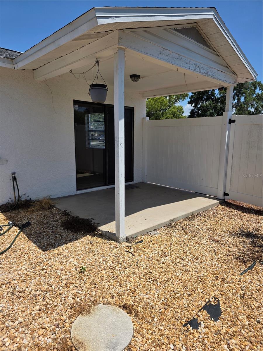 6153 SAPPHIRE DR — photo 10