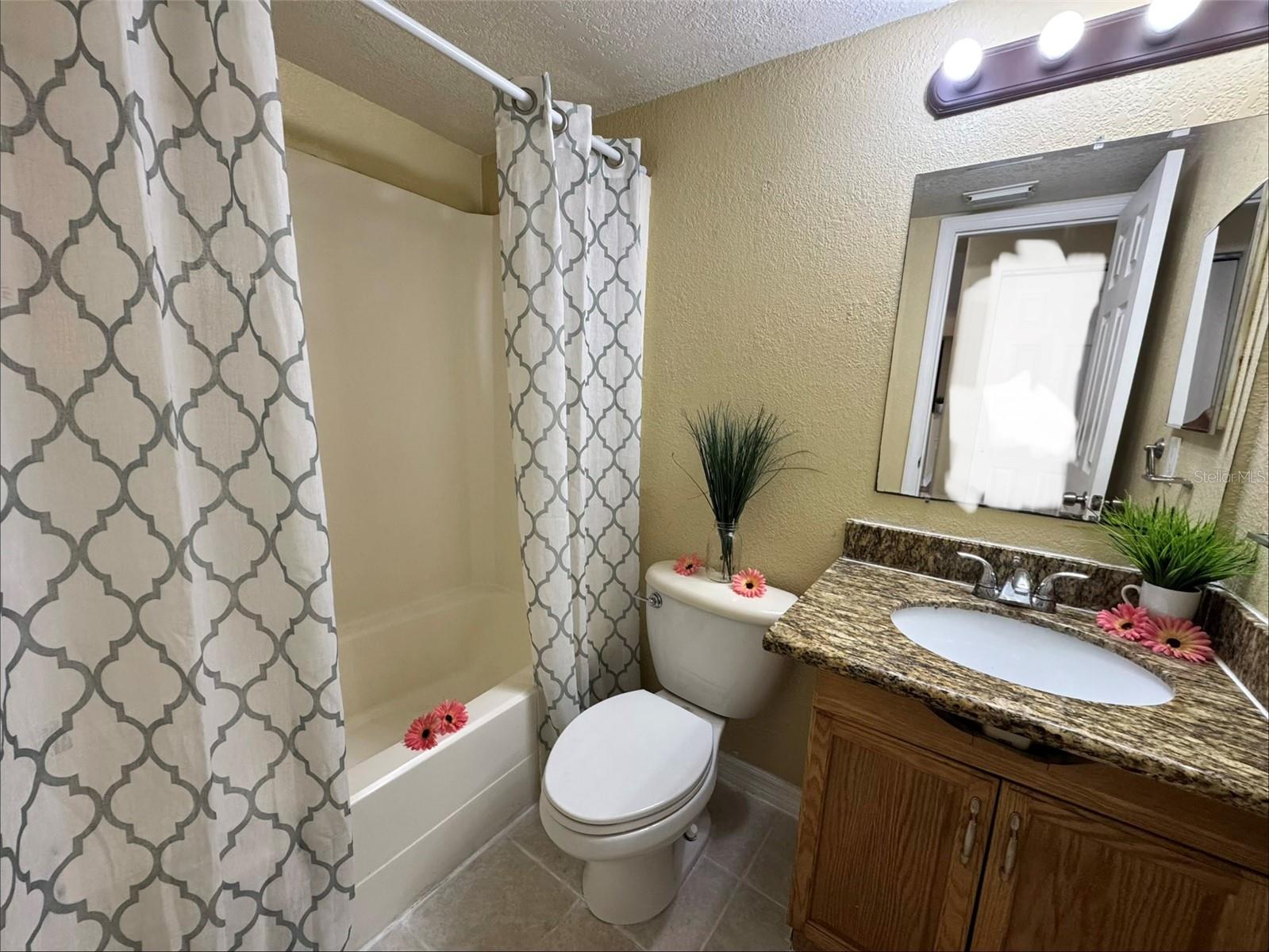 202 RED MAPLE PL #202 — photo 26