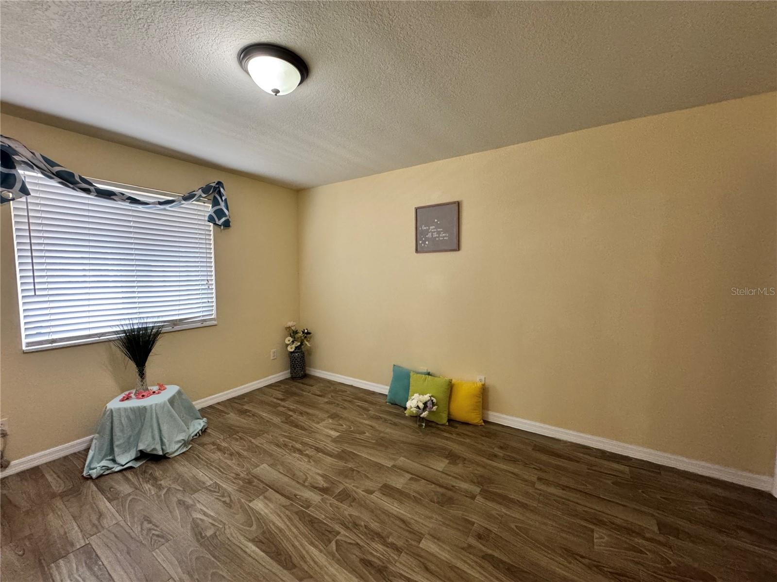 202 RED MAPLE PL #202 — photo 25