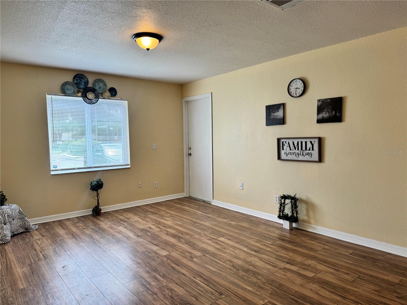 202 RED MAPLE PL #202 — photo 16