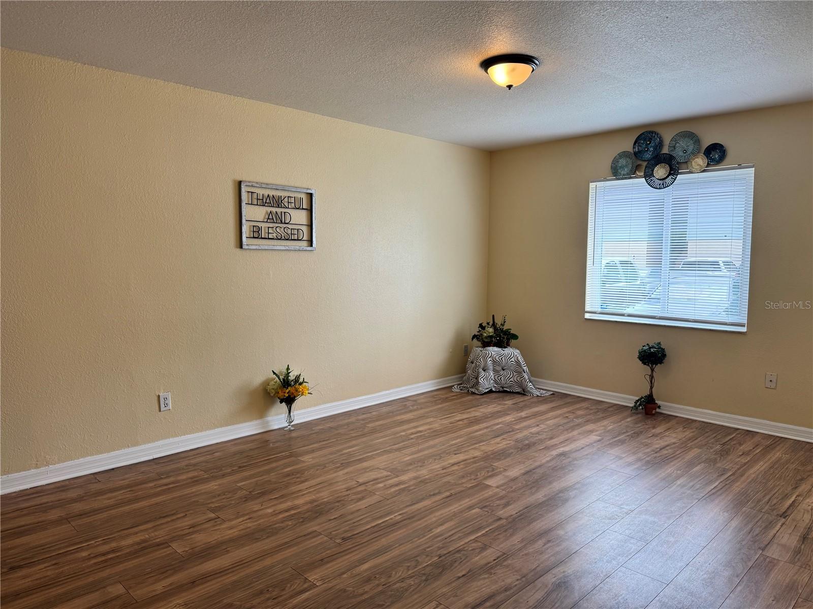 202 RED MAPLE PL #202 — photo 15