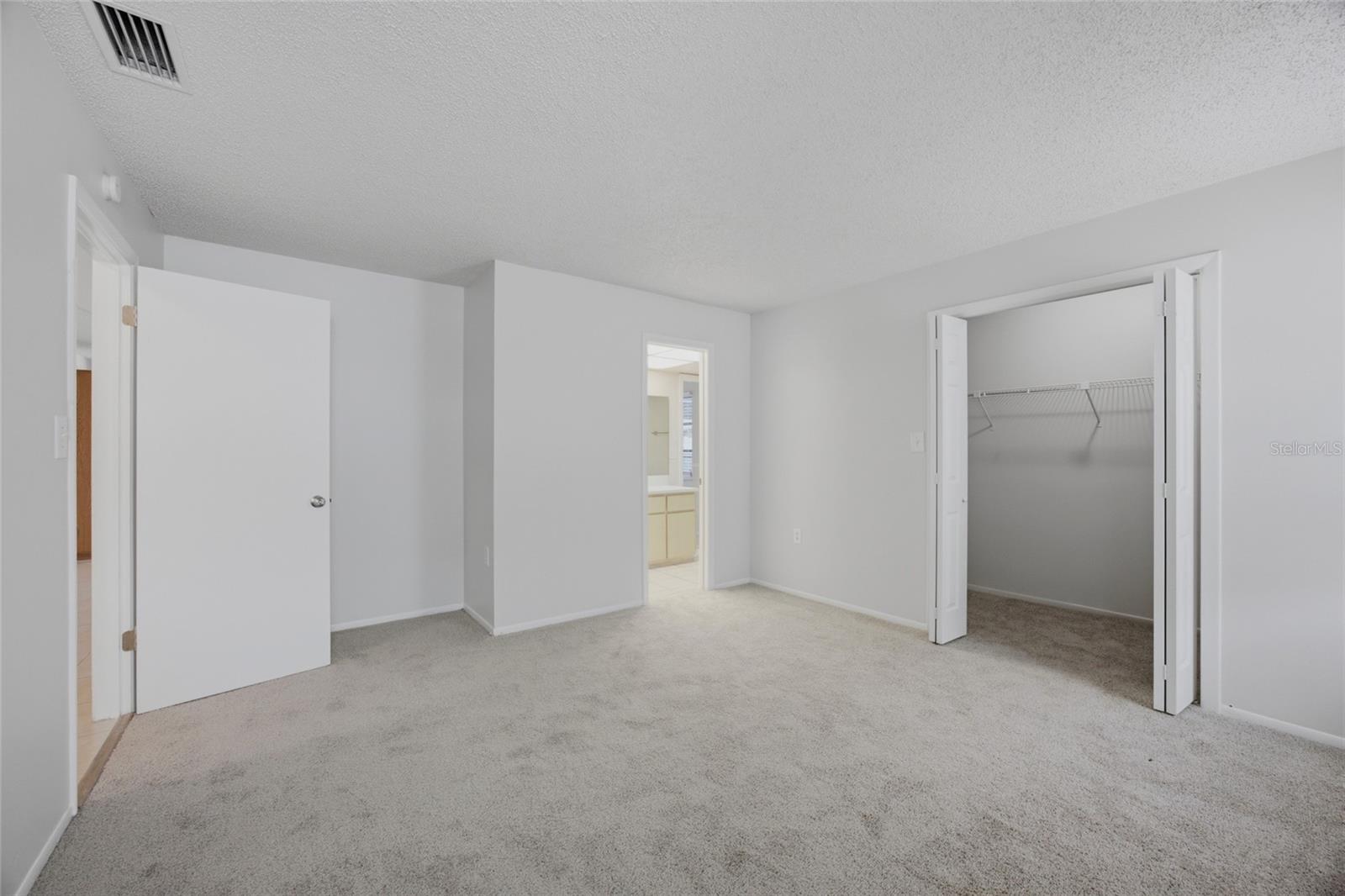 8207 DEDHAM DR — photo 10