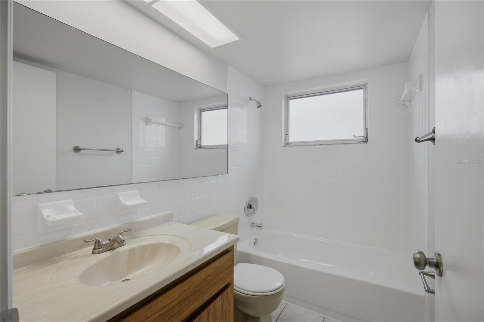 8207 DEDHAM DR — photo 16