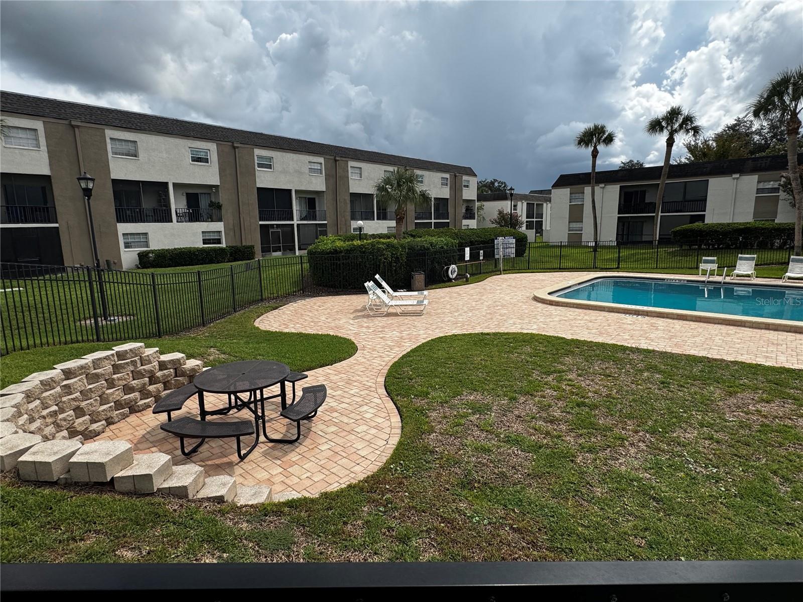 706 OAKGROVE DR #114 — photo 17