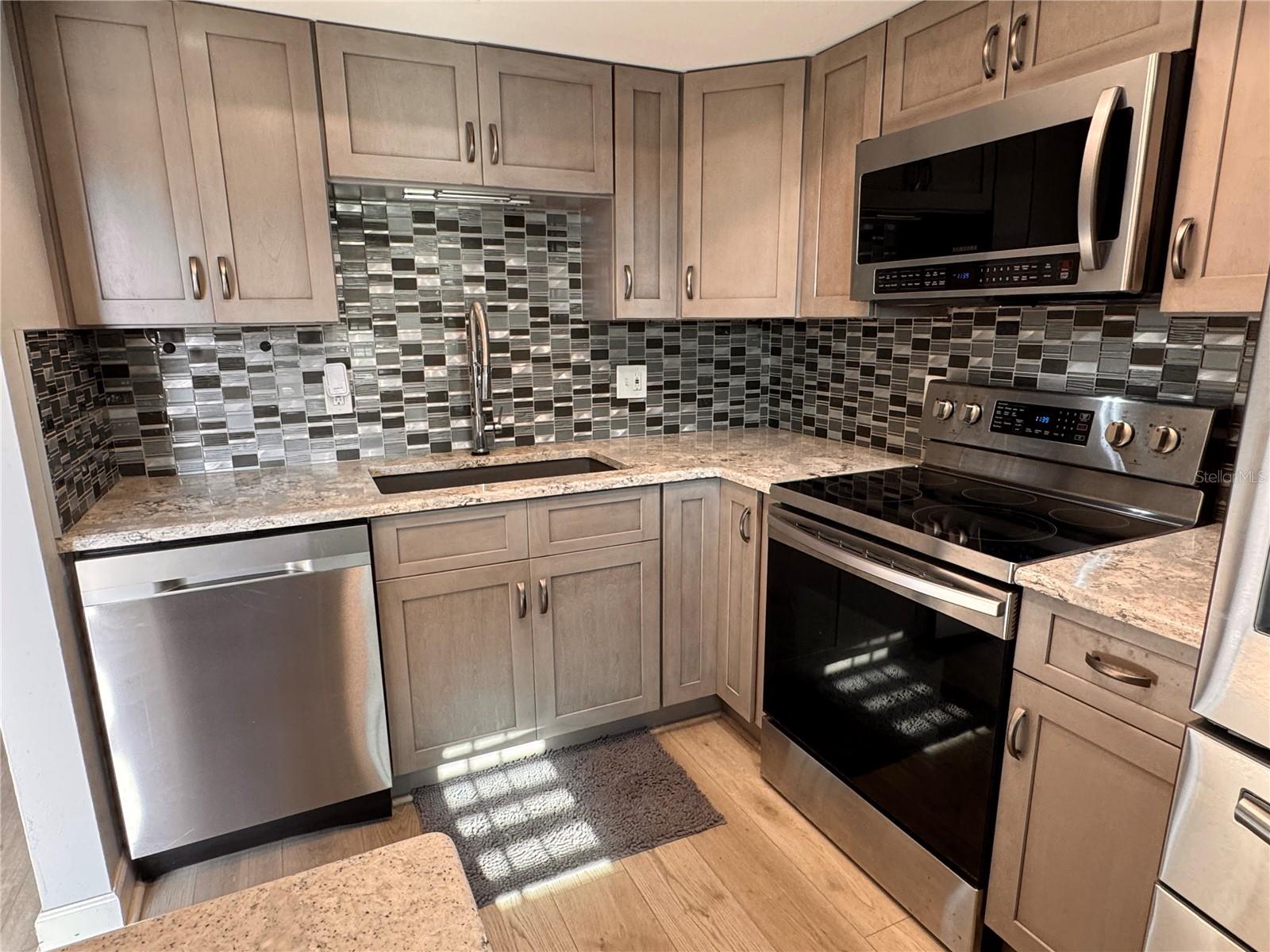 601 N HERCULES AVE #1404 — photo 4