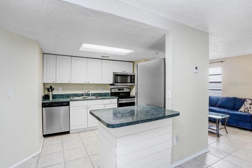 134 SYCAMORE LN #F — photo 9