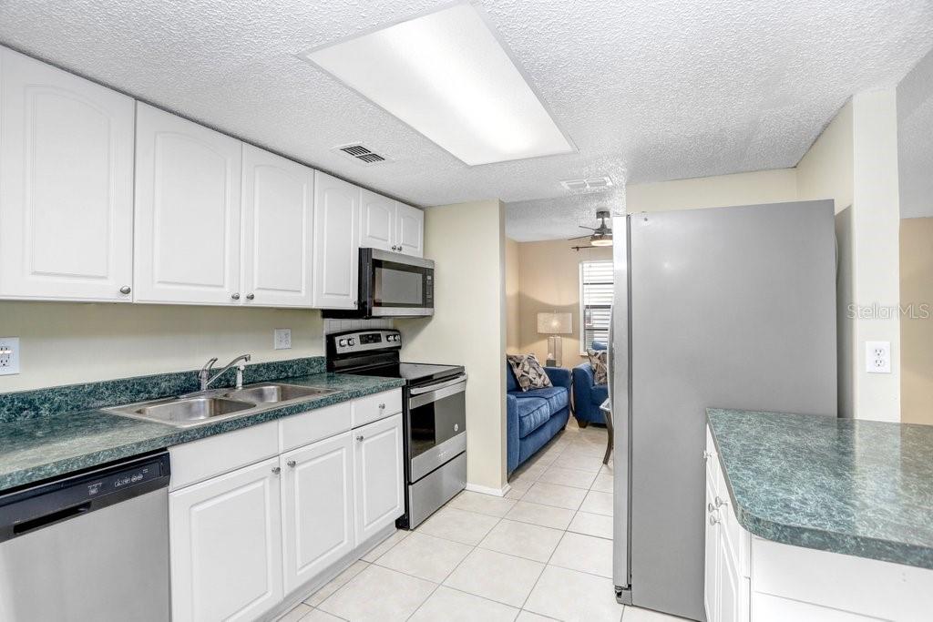 134 SYCAMORE LN #F — photo 10