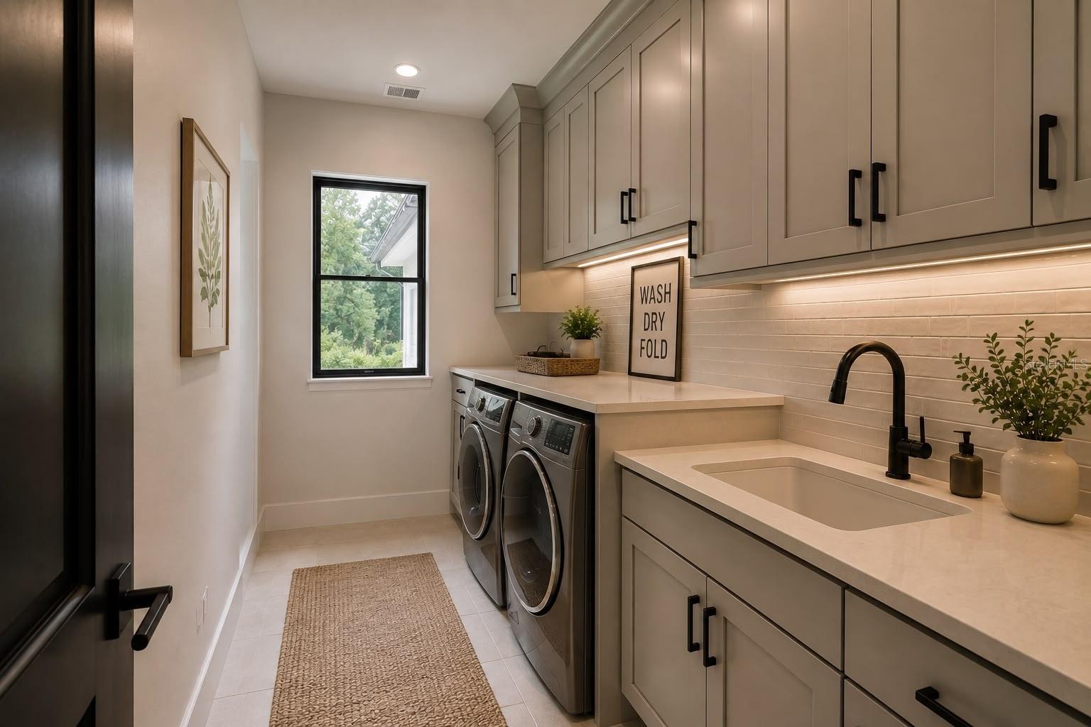 10623 LITHIA ESTATES DR — photo 20