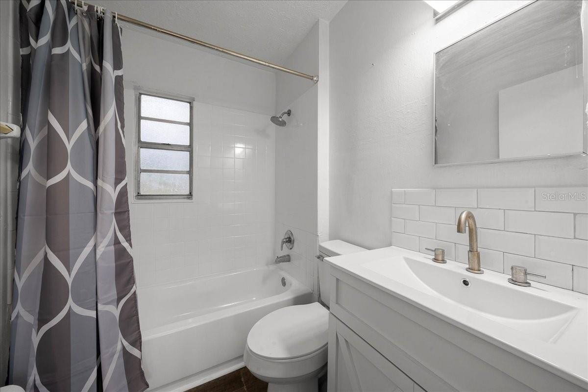 1708 E OHIO ST — photo 18