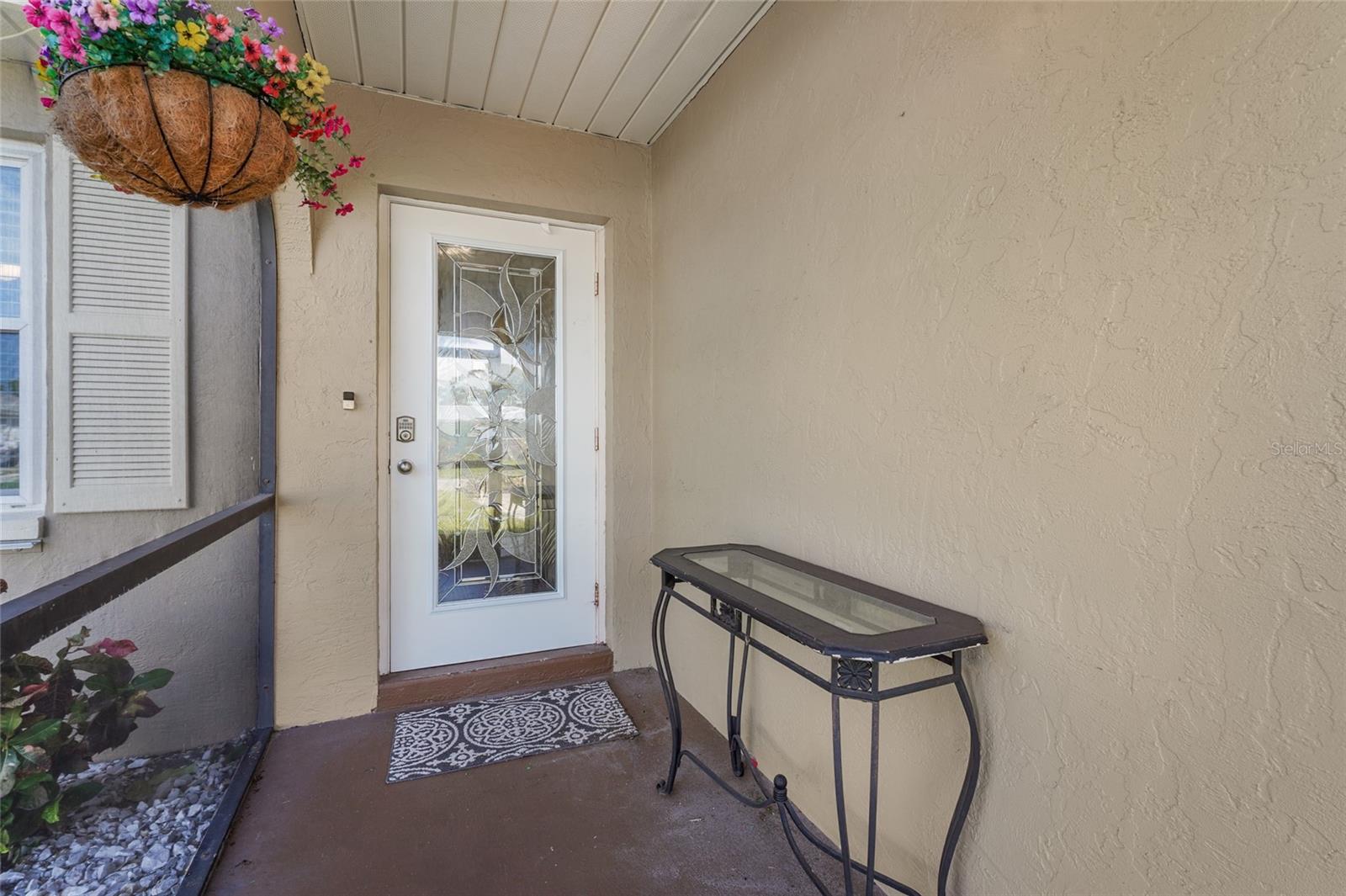 4215 PANDORA RD — photo 3