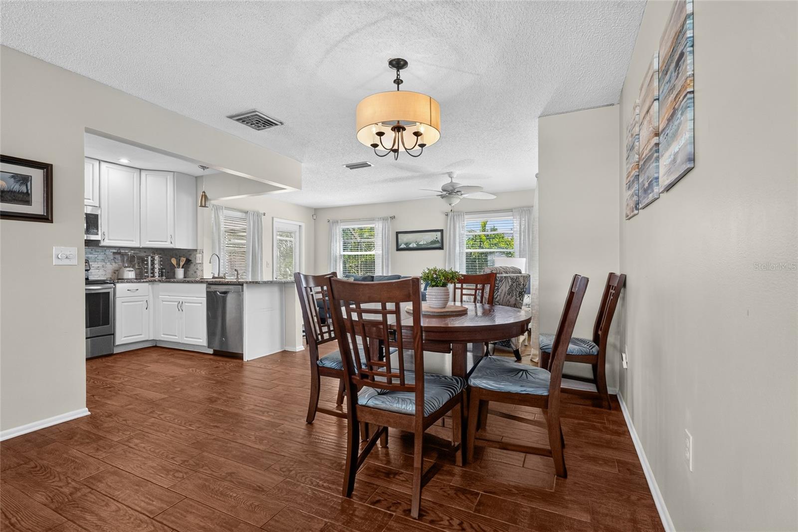 4215 PANDORA RD — photo 17