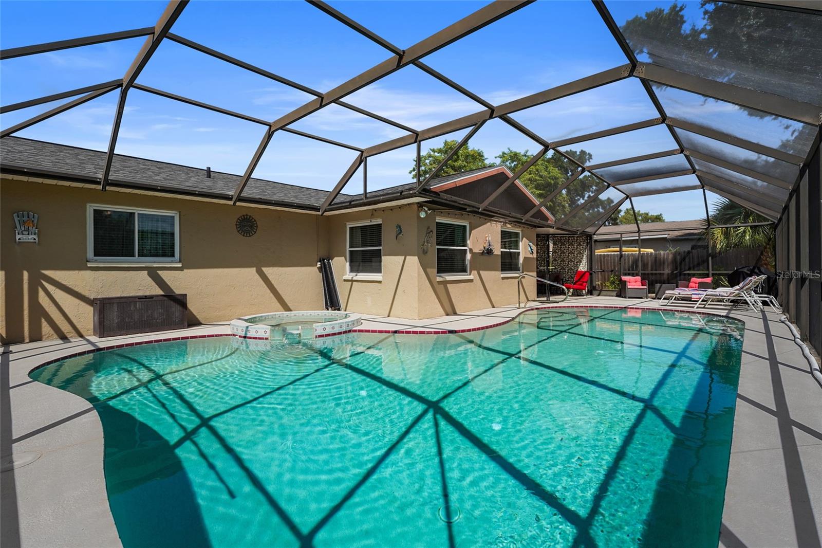 4215 PANDORA RD — photo 42