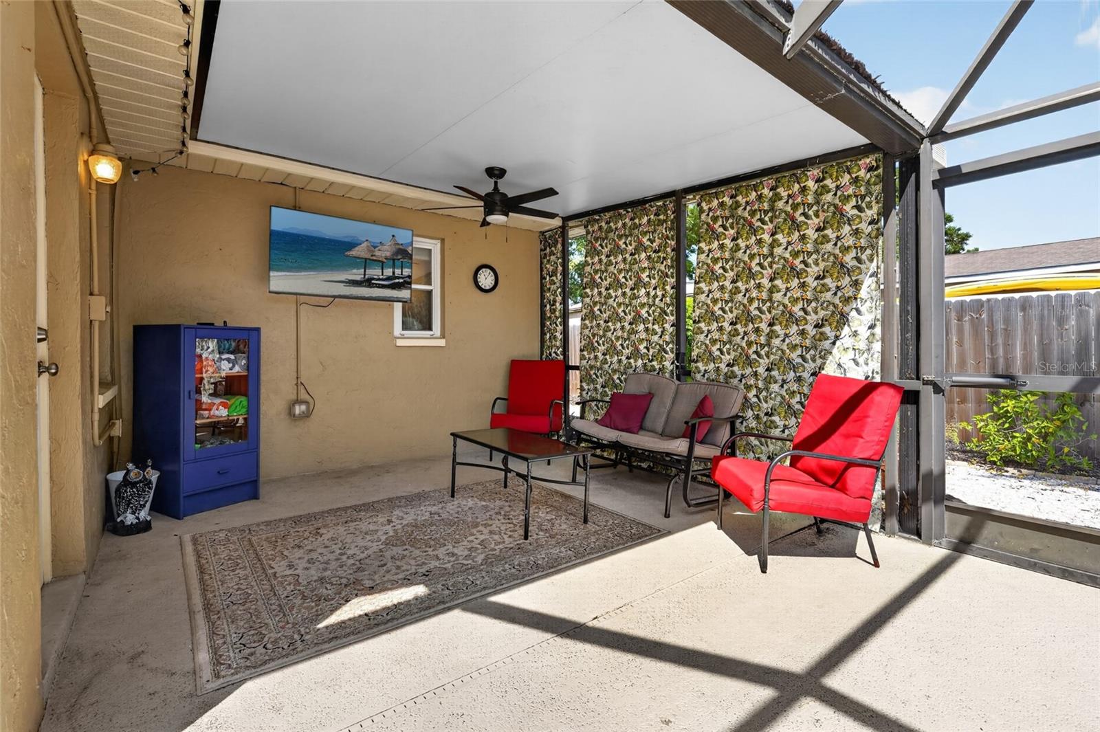 4215 PANDORA RD — photo 34