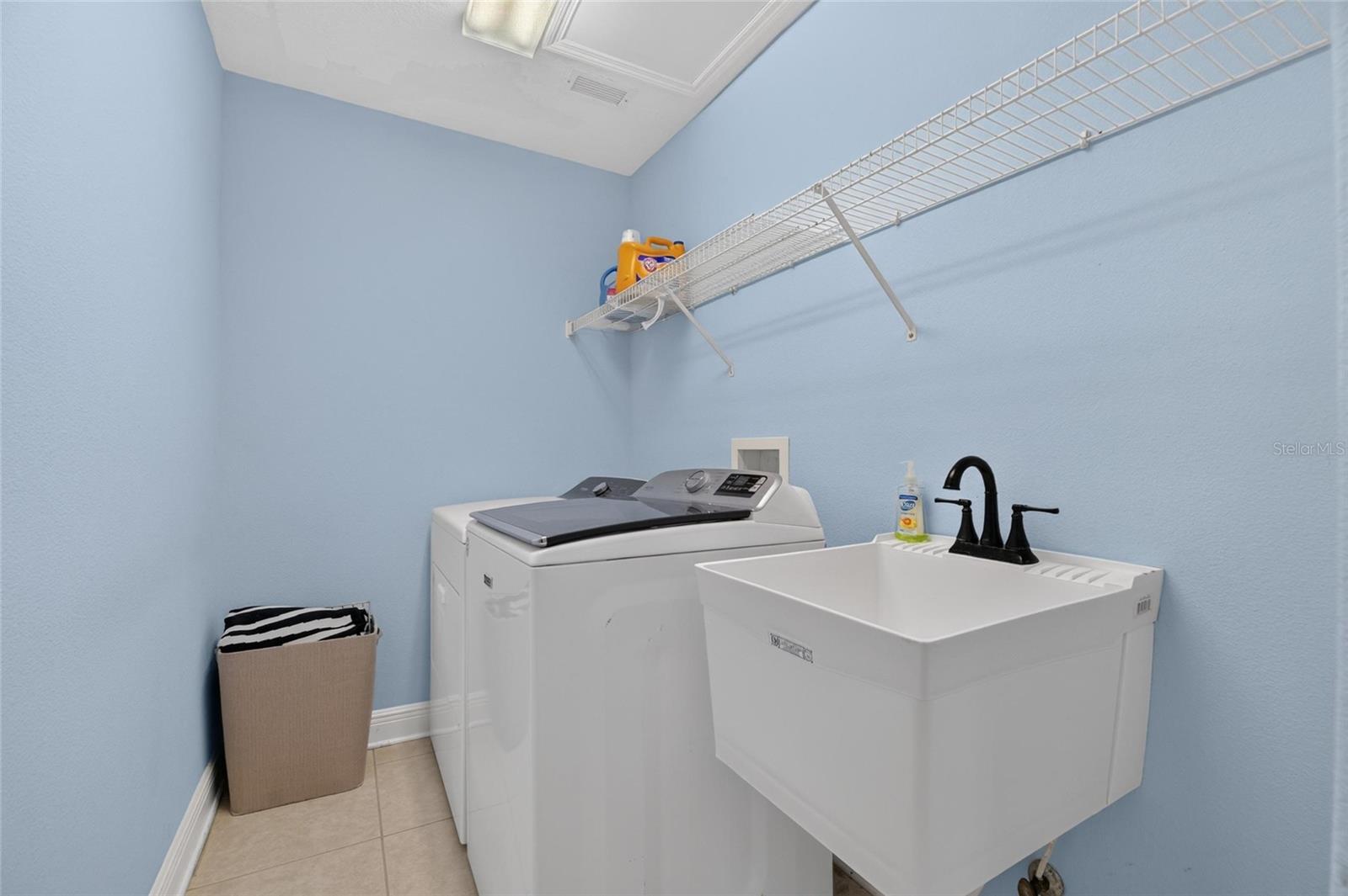 435 MANNS HARBOR DR — photo 37