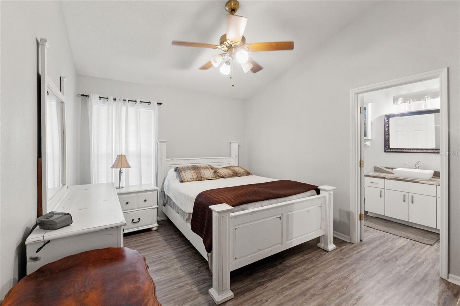 8620 PERSEA CT — photo 10