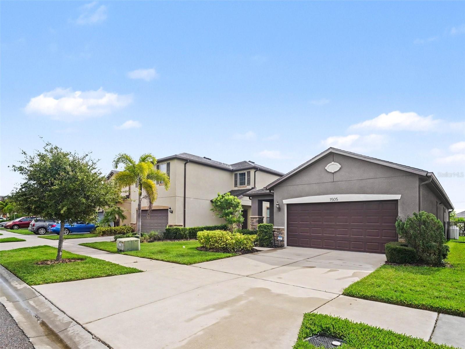 1505 CUSTER BAYOU ST — photo 2