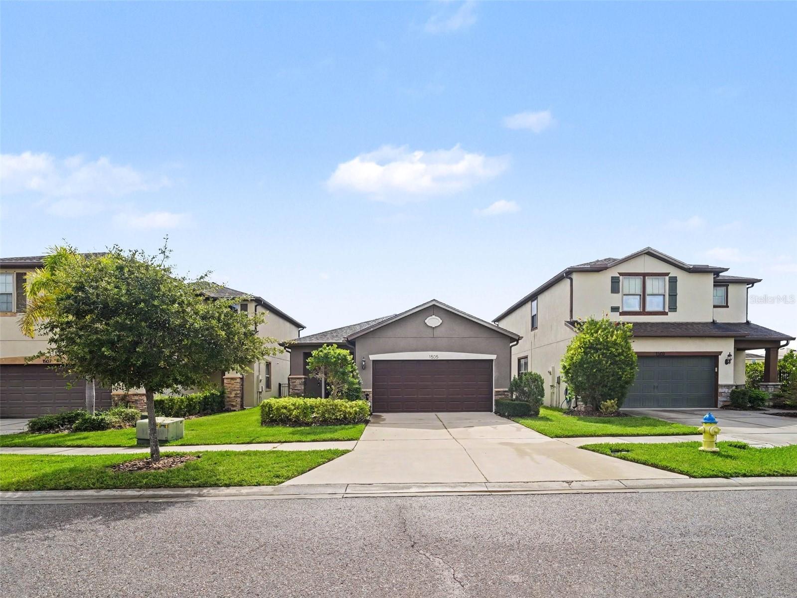 1505 CUSTER BAYOU ST — photo 3