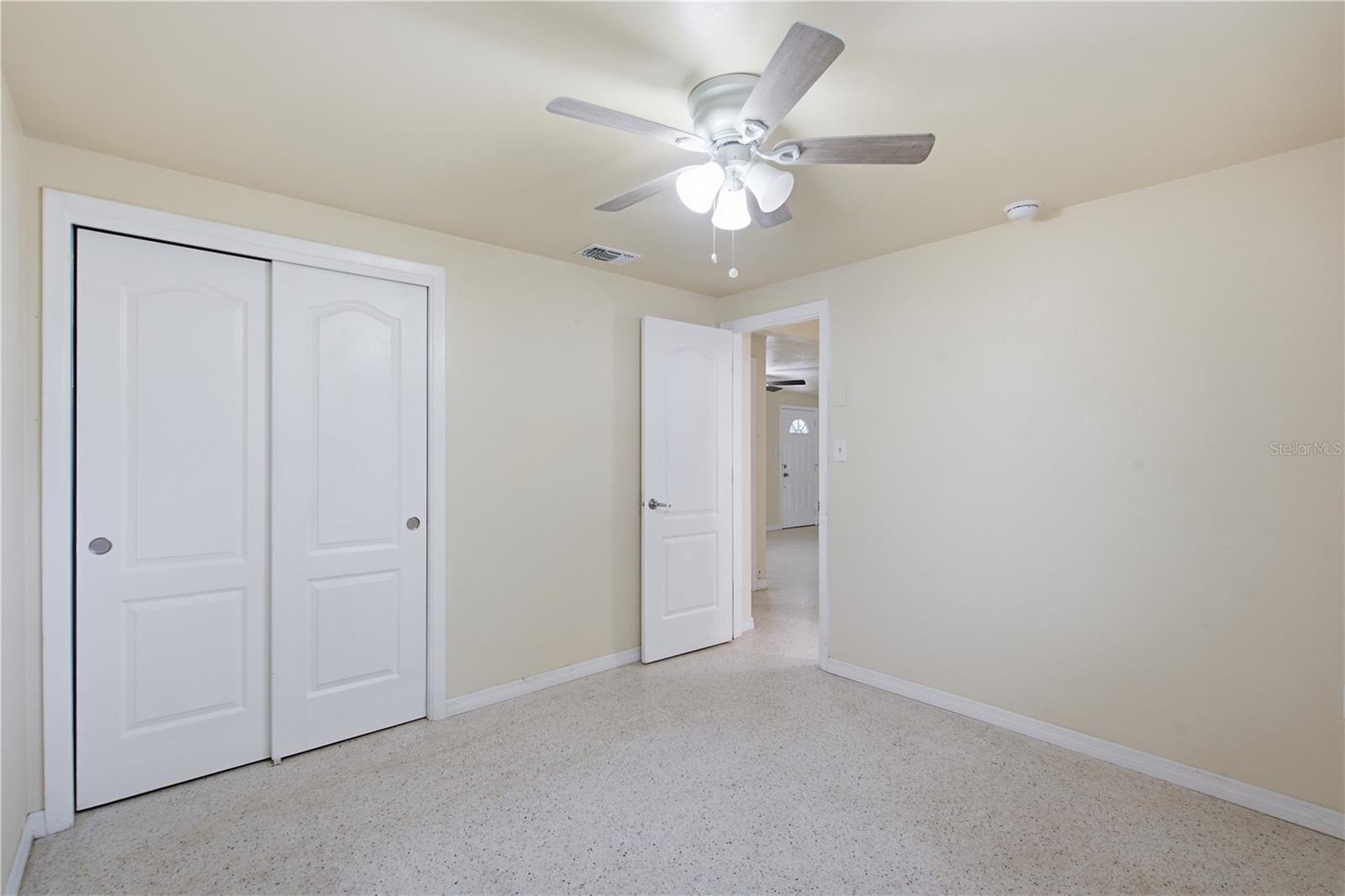 2122 HOLIDAY DRIVE — photo 17