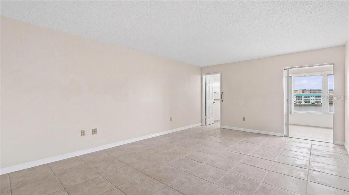 5925 SHORE BLVD S #302 — photo 18